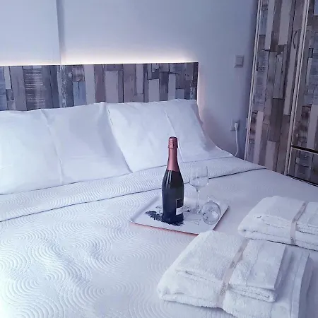 Deluxe Apartment *